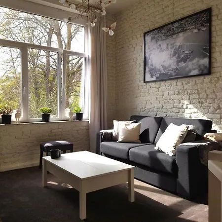 Appartement Louvrex 78 *